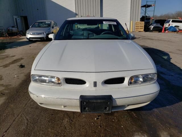 1996 Oldsmobile 88 Base