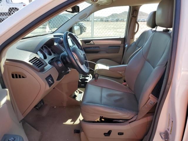 2012 Volkswagen Routan SE