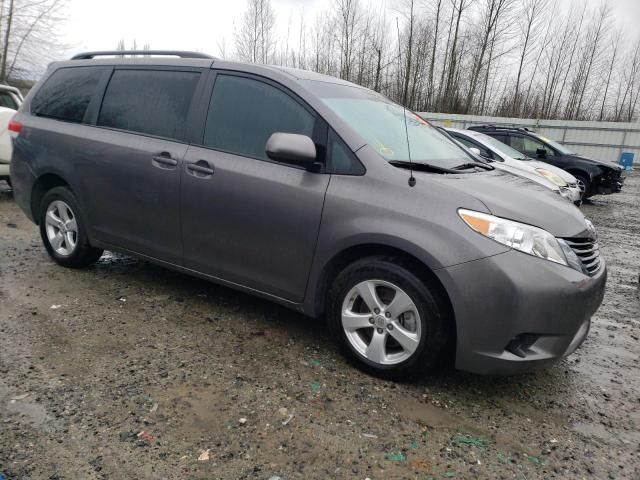 2014 Toyota Sienna LE