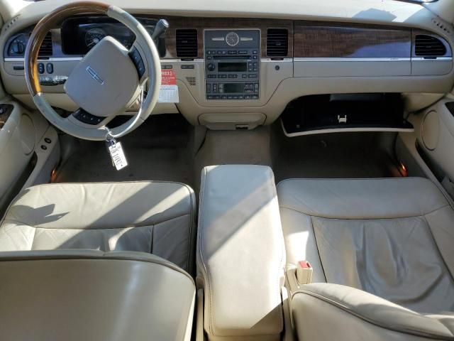 2007 Lincoln Town Car Designer