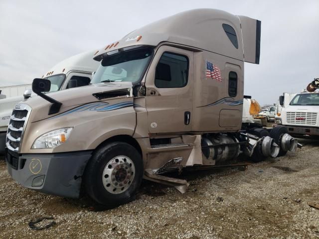 2019 Freightliner Cascadia 126