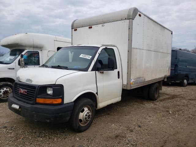 2004 GMC Savana Cutaway G3500