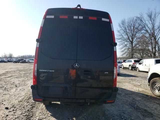 2022 Mercedes-Benz Sprinter 2500