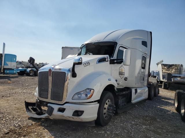 2022 Kenworth Construction T680