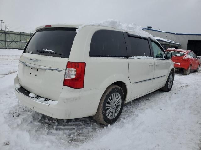 2013 Chrysler Town & Country Touring L