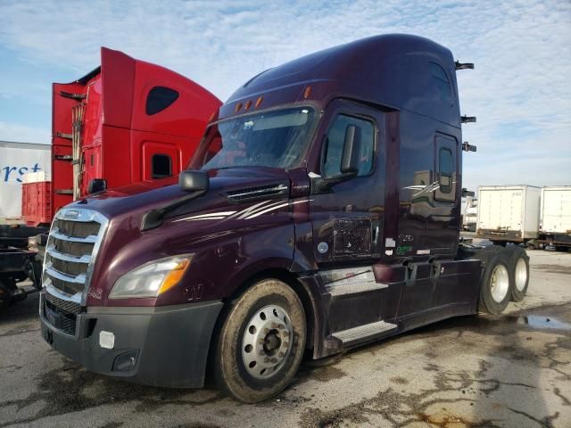 2019 Freightliner Cascadia 126