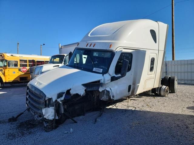 2023 Freightliner Cascadia 126