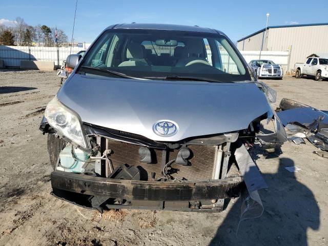 2013 Toyota Sienna LE