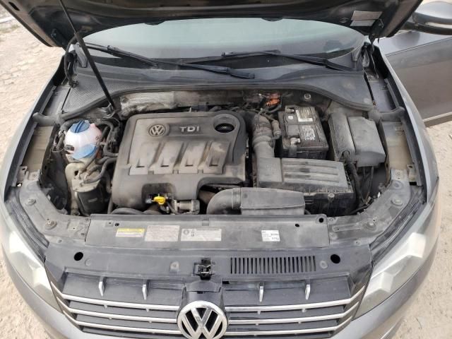 2014 Volkswagen Passat SEL