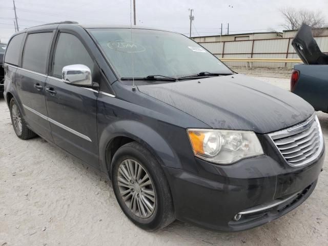 2014 Chrysler Town & Country Touring L