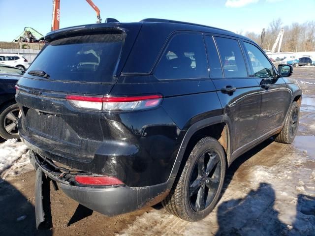 2023 Jeep Grand Cherokee Laredo