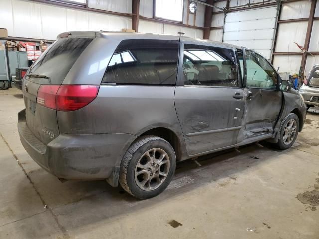 2005 Toyota Sienna CE