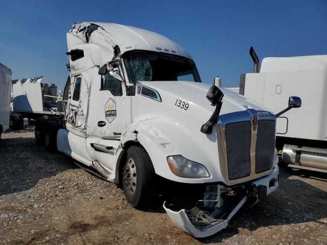 2022 Kenworth Construction T680