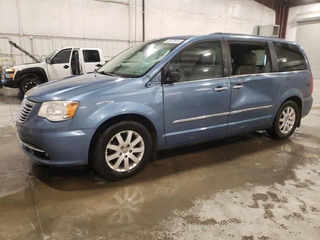 2011 Chrysler Town & Country Touring L