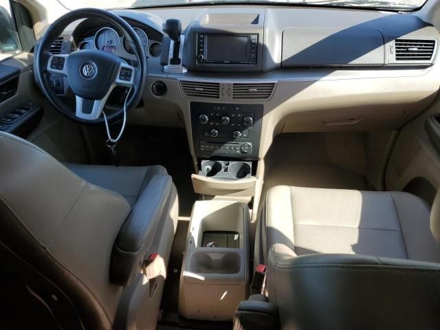 2012 Volkswagen Routan SE