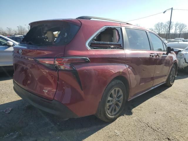 2021 Toyota Sienna XLE