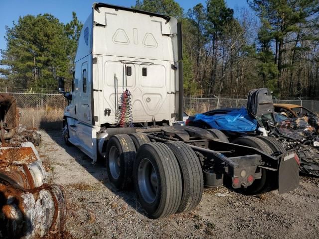 2016 Freightliner Cascadia 125