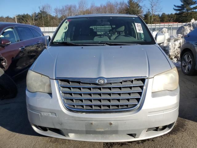 2009 Chrysler Town & Country Touring