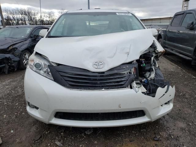 2013 Toyota Sienna XLE