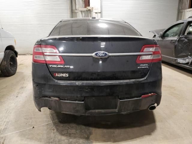 2015 Ford Taurus SEL