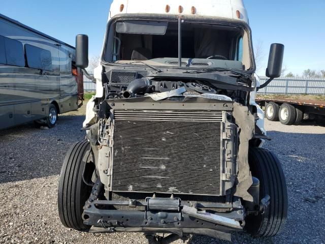 2015 Freightliner Cascadia 125