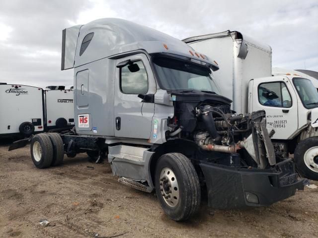 2020 Freightliner Cascadia 126