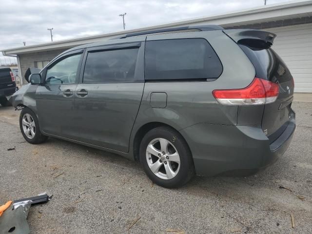 2013 Toyota Sienna LE