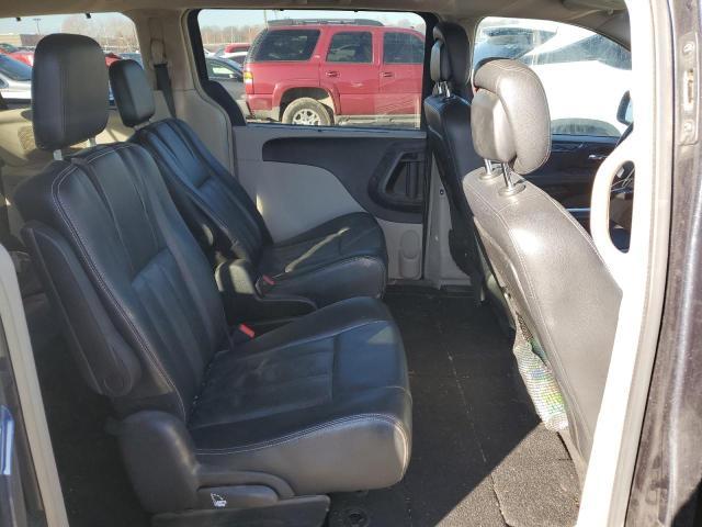 2014 Chrysler Town & Country Touring l