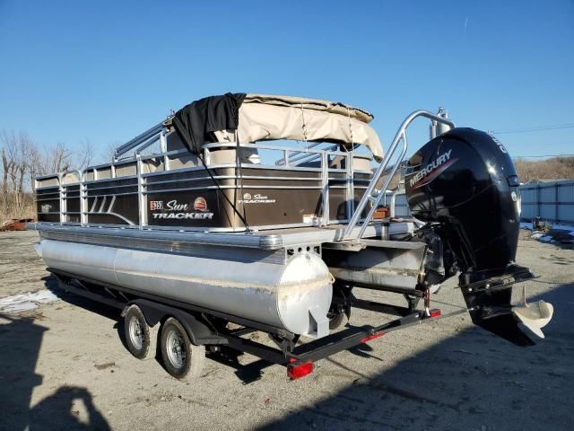 2021 Sun Tracker Boat