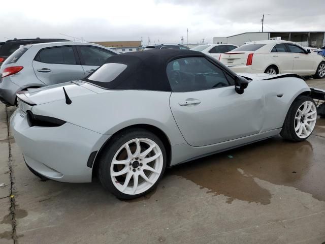 2016 Mazda MX-5 Miata Club