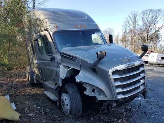 2020 Freightliner Cascadia 126