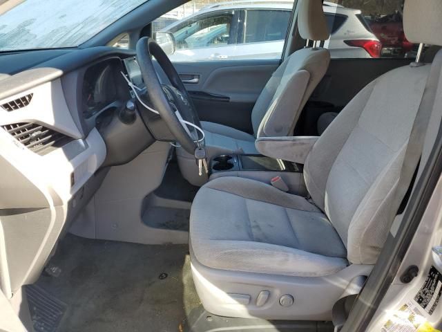 2017 Toyota Sienna LE