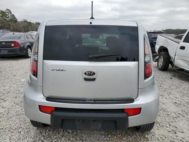 2011 KIA Soul +