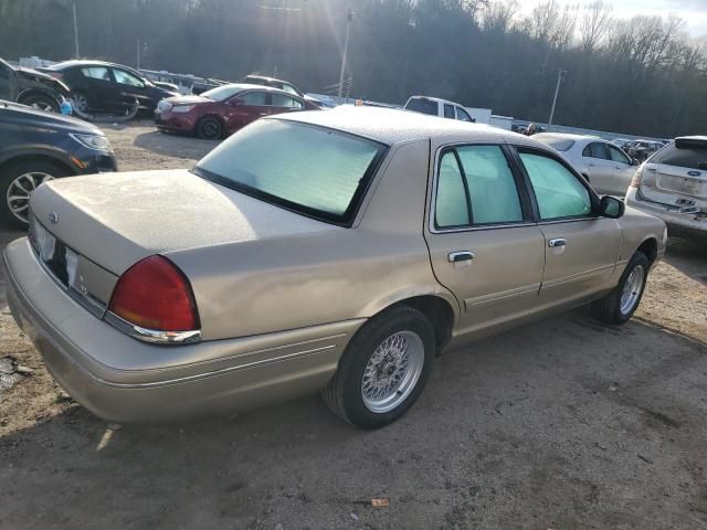 1999 Ford Crown Victoria LX