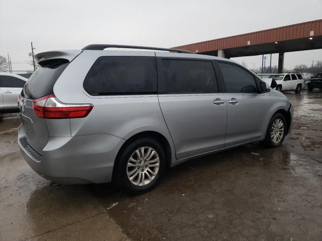 2015 Toyota Sienna XLE