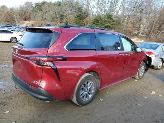 2022 Toyota Sienna XLE