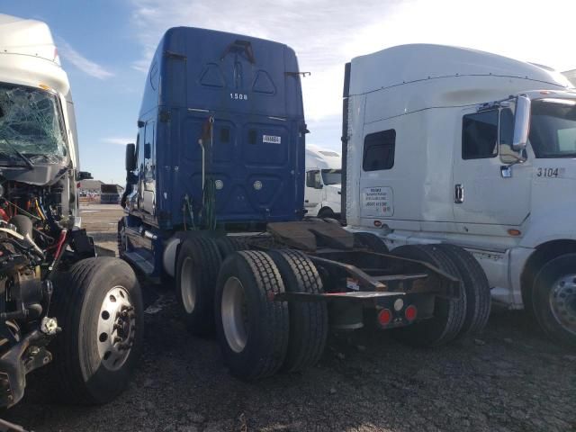 2011 Freightliner Cascadia 125