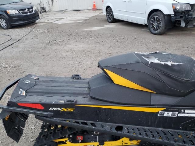 2013 Skidoo Snowmobile