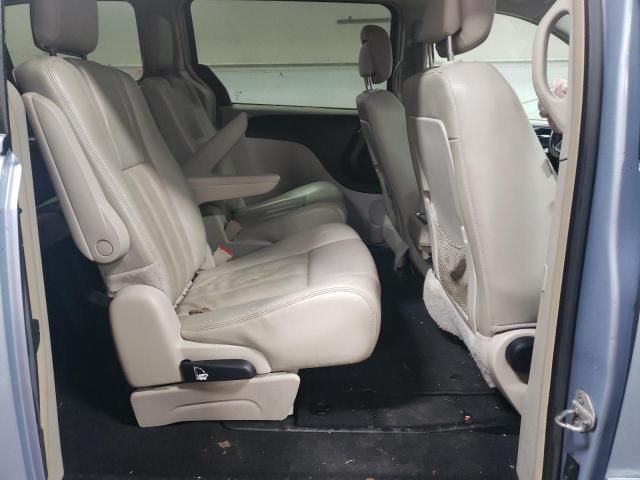 2013 Chrysler Town & Country Touring