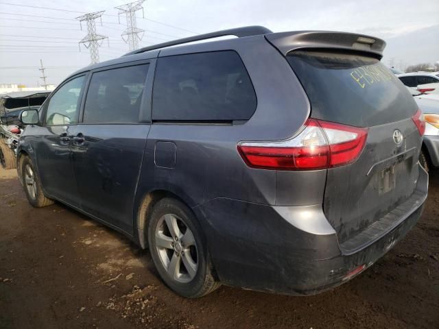 2015 Toyota Sienna LE