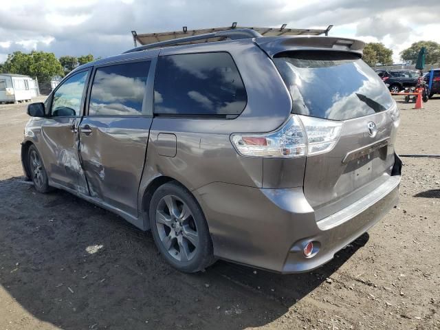 2016 Toyota Sienna SE