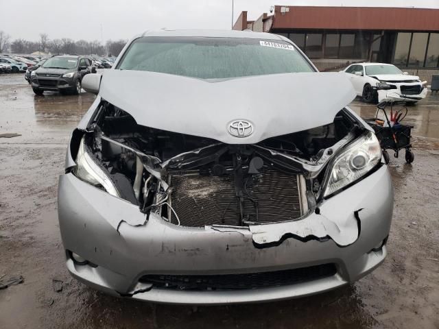 2015 Toyota Sienna XLE