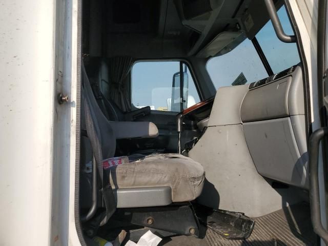 2007 Freightliner Conventional Columbia