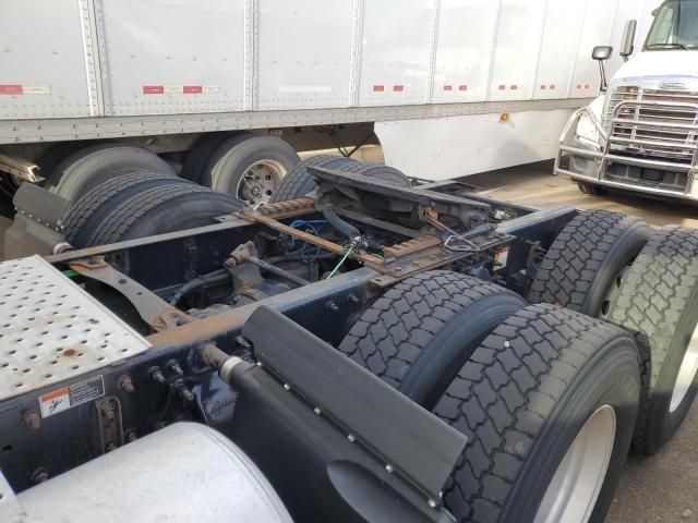 2014 Freightliner Cascadia 125