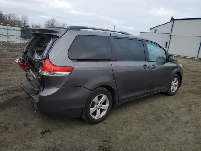 2011 Toyota Sienna LE