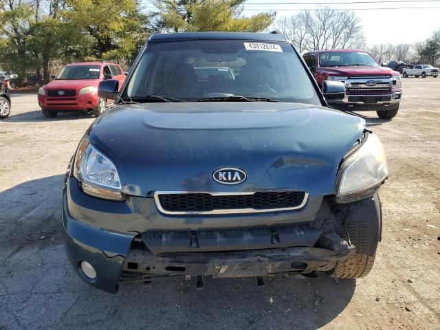 2010 KIA Soul +