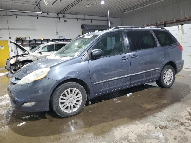 2009 Toyota Sienna XLE