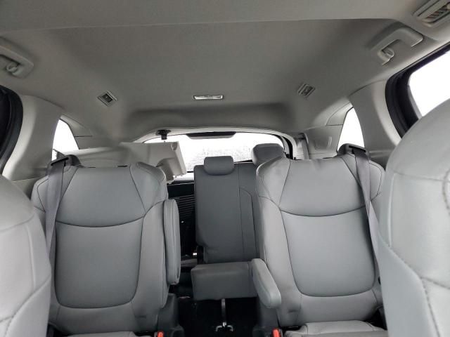 2022 Toyota Sienna XLE