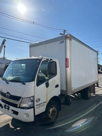 2014 Hino 195