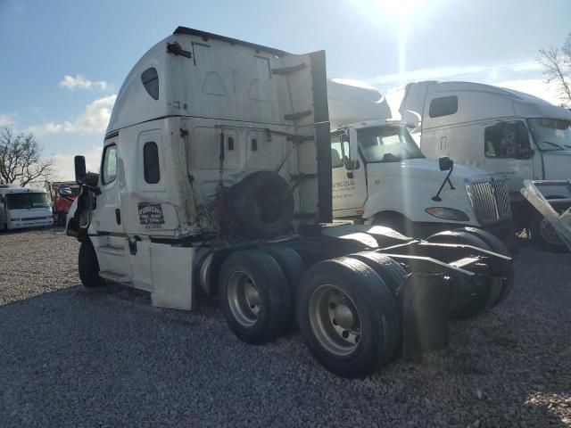2019 Freightliner Cascadia 126